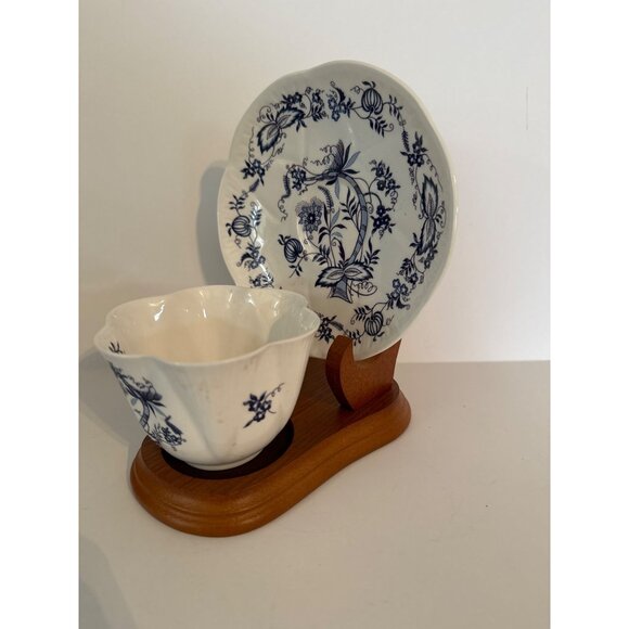 Shelley England Meissenette Fine Bone China Cup & Saucer Set Blue White - Picture 2 of 6